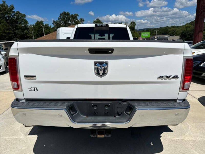 2017 RAM Ram 3500 Pickup Laramie photo 5