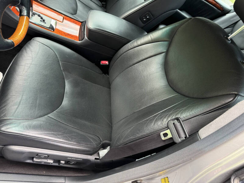2005 Lexus LS 430