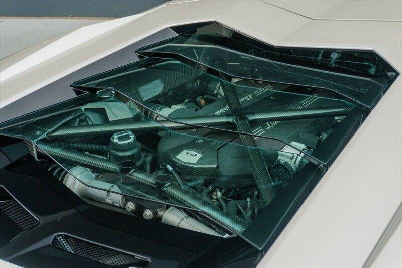 2017 Lamborghini Aventador LP 740-4 S