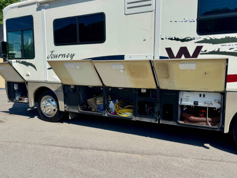 2002 Freightliner XCS Chassis