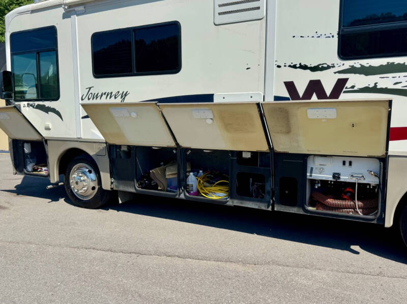 2002 Freightliner XCS Chassis