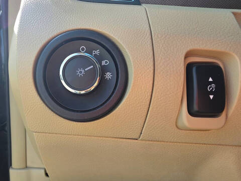 2013 Ford Taurus SE