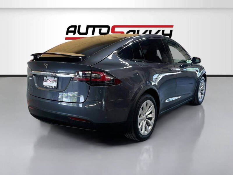 2019 Tesla Model X Standard Range