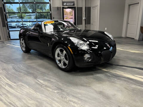 2007 Pontiac Solstice for sale at Crossroads Car and Truck - Crossroads Car & Truck - Milford in Milford OH