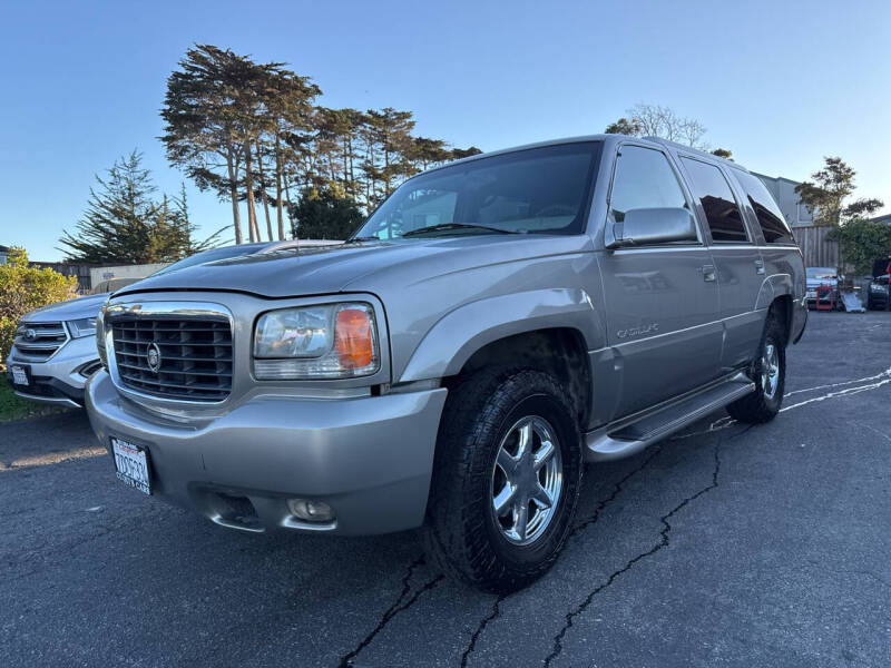 2000 Cadillac Escalade Base's photo