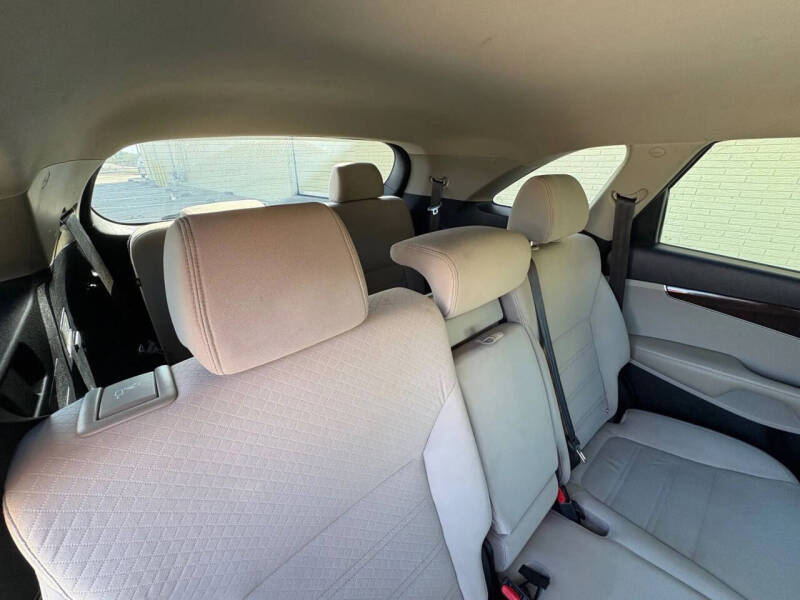 2016 Kia Sorento LX