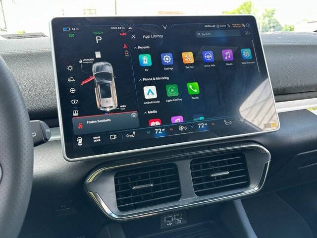 2025 VinFast VF8 Plus