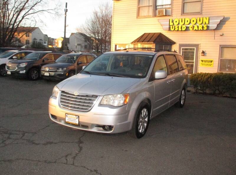 2008 Chrysler Town and Country for sale at Loudoun Used Cars in Leesburg VA