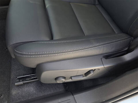 2026 Volvo XC40 B4 Plus