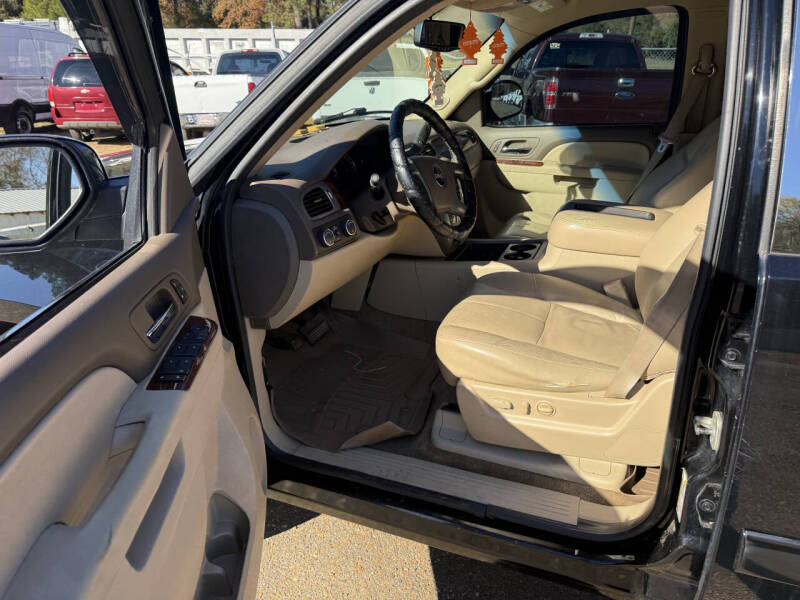 2011 GMC Yukon XL SLT