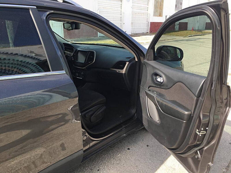 2016 Jeep Cherokee Latitude 75th Anniversary