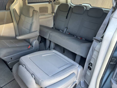 2010 Chrysler Town and Country Touring