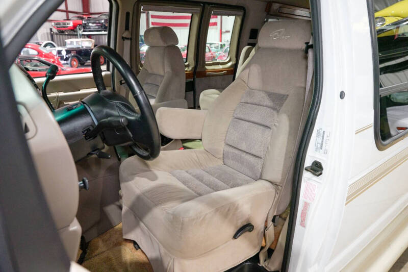 2002 Ford E-Series E-150