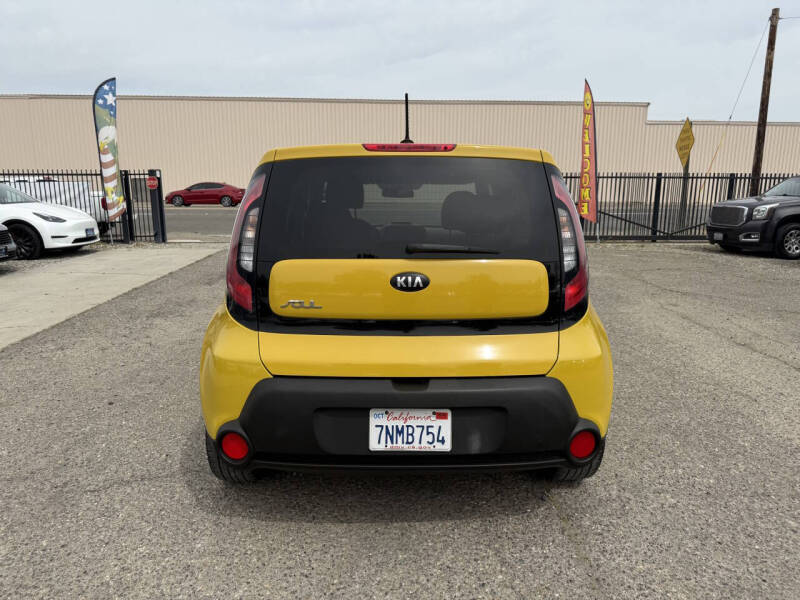 2014 Kia Soul +