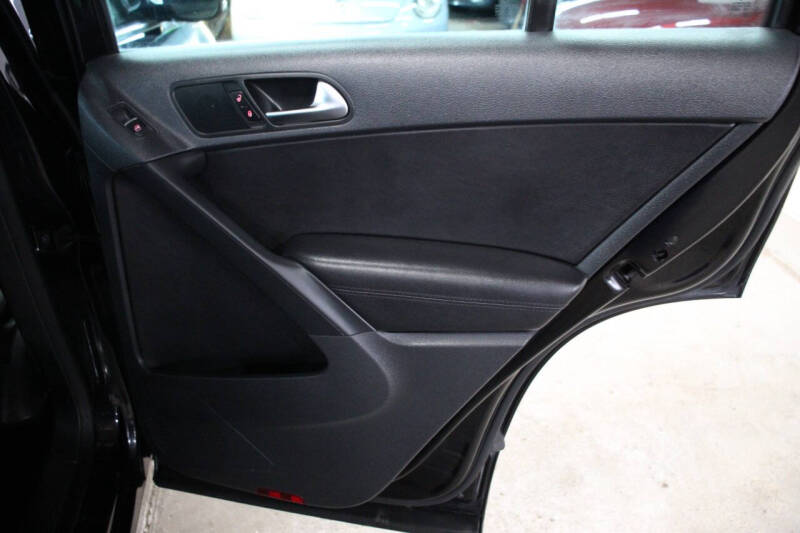 2012 Volkswagen Tiguan SE 4Motion