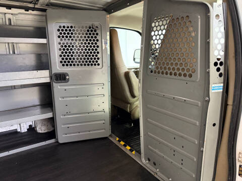 2017 Chevrolet Express 2500