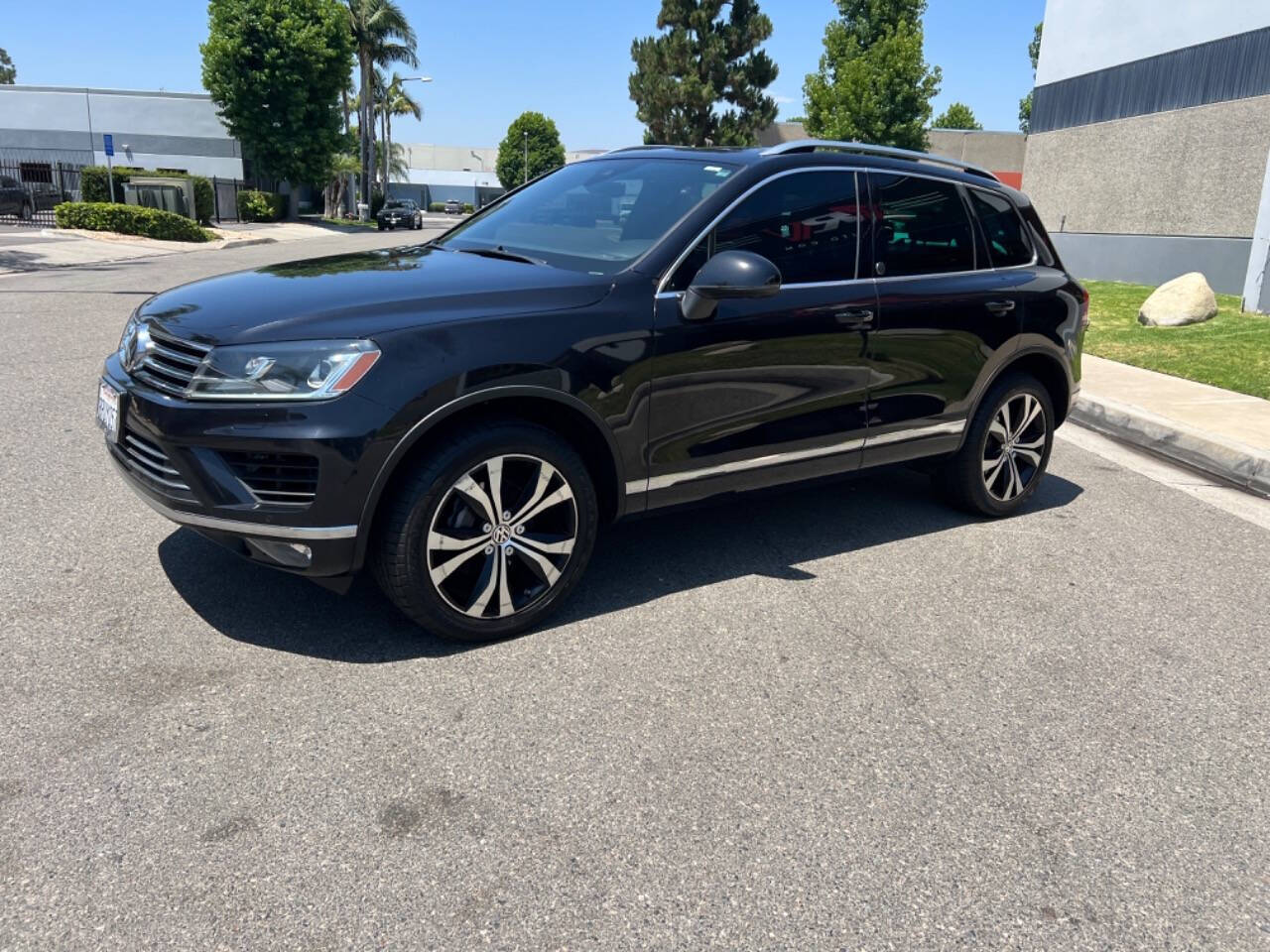 2017 Volkswagen Touareg for sale at ZRV AUTO INC in Brea, CA