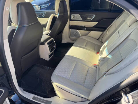 2017 Lincoln Continental Black Label