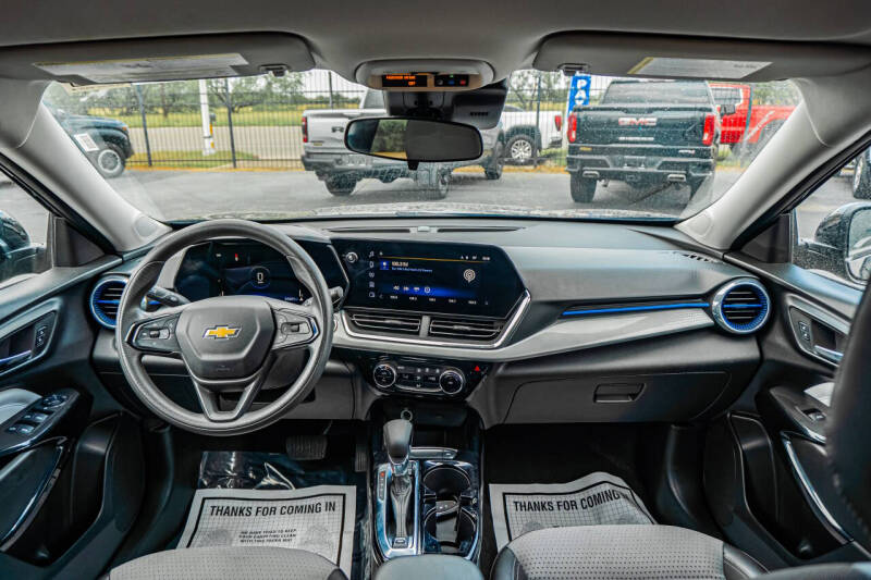 2024 Chevrolet Trax LT