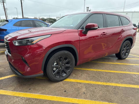 2023 Toyota Highlander L