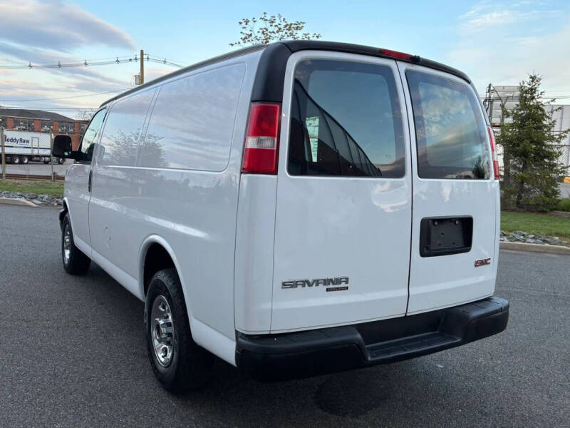 2016 GMC Savana 2500