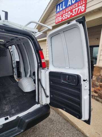 2023 Chevrolet Express 2500