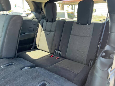 2020 Nissan Pathfinder SV