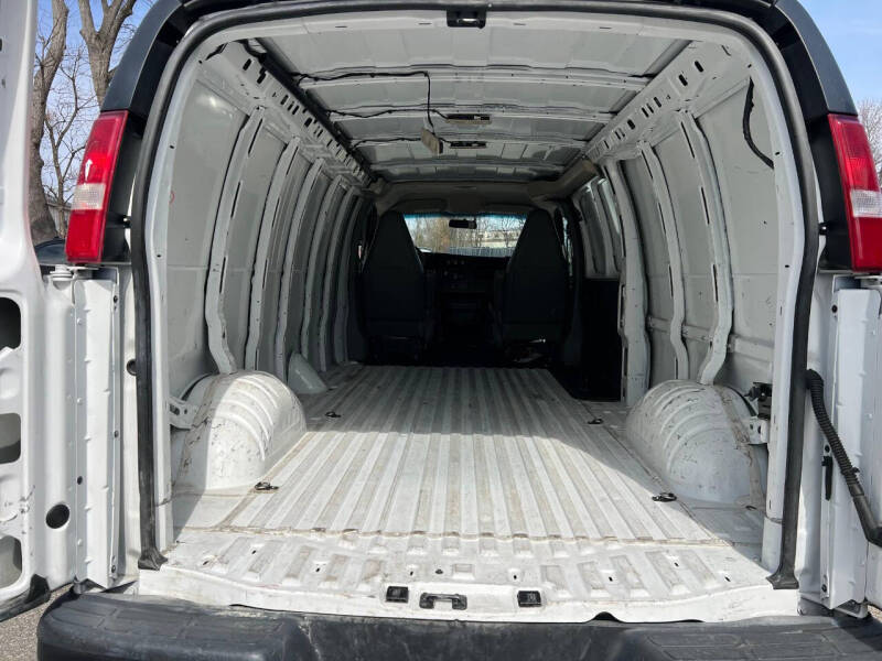 2023 Chevrolet Express 2500