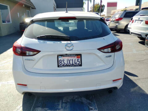2018 Mazda MAZDA3 Sport