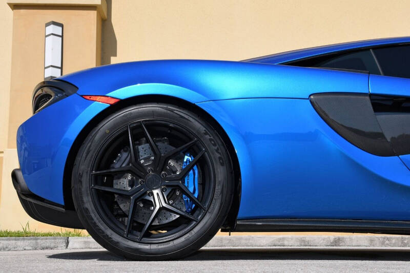 2016 McLaren 570S Base photo 20