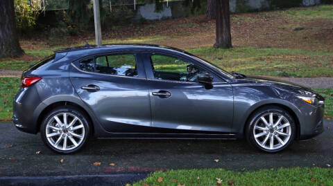 2017 Mazda MAZDA3 Touring