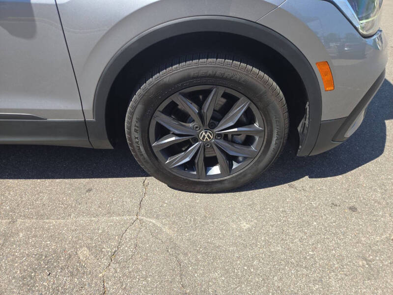 2023 Volkswagen Tiguan SE