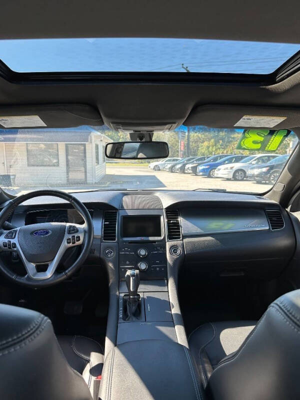 2013 Ford Taurus SEL