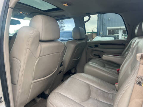 2004 Cadillac Escalade
