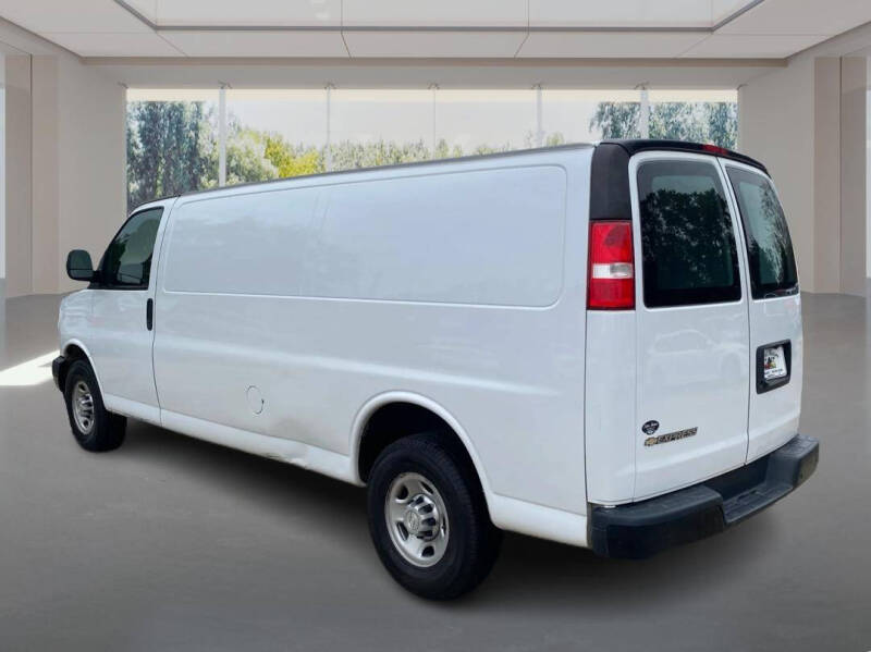 2020 Chevrolet Express 2500