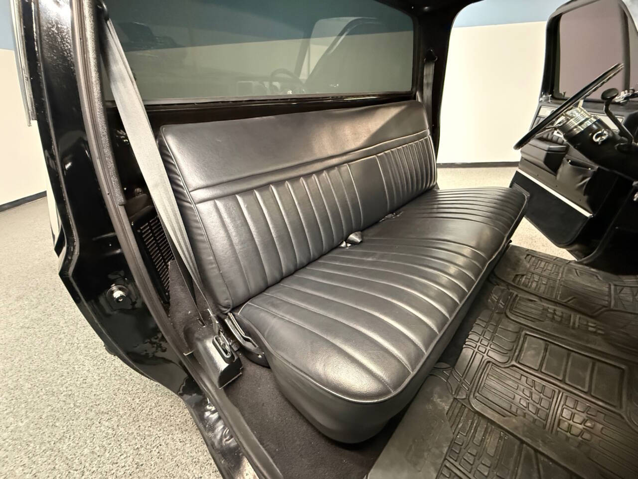 1987 Chevrolet R/V 10 Series 29