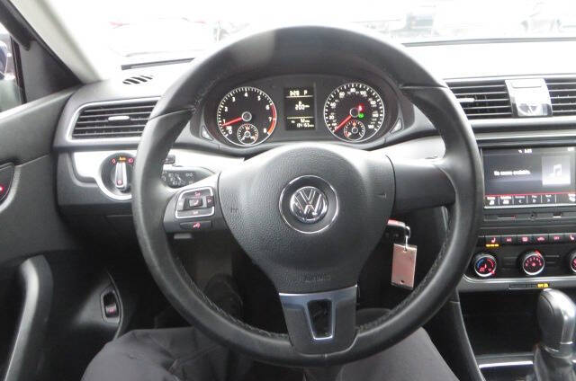 2015 Volkswagen Passat 1.8T Wolfsburg Edition