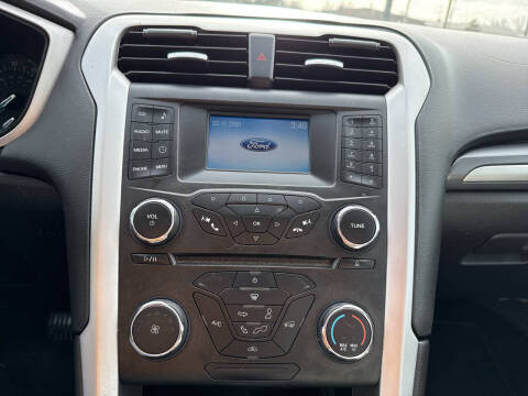 2016 Ford Fusion S