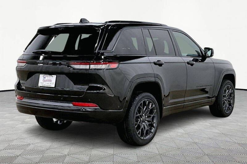2026 Jeep Grand Cherokee Summit
