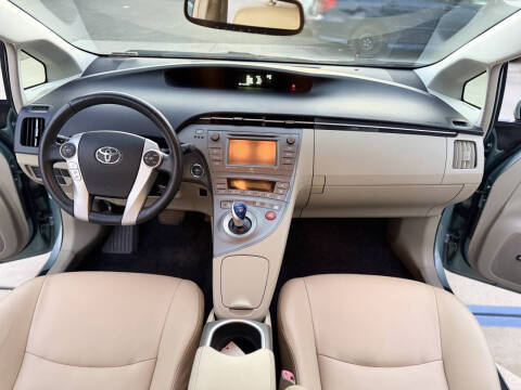 2013 Toyota Prius Four