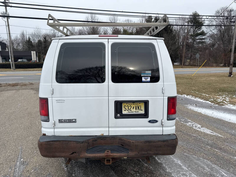 2008 Ford E-Series E-250