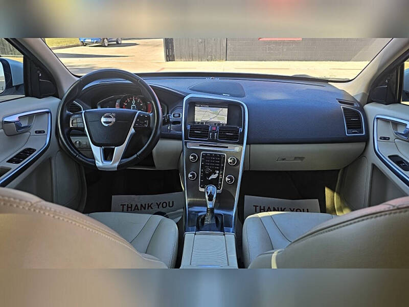 2015 Volvo XC60 T5 Drive-E Platinum