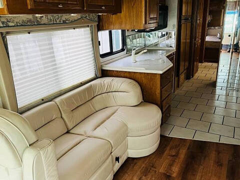 1999 Freightliner XC Chassis