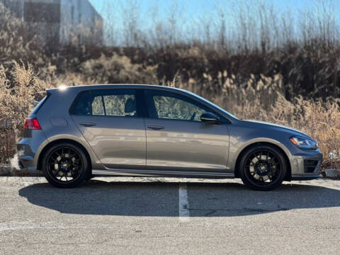 2016 Volkswagen Golf R