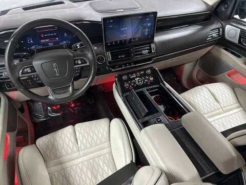 2023 Lincoln Navigator Black Label