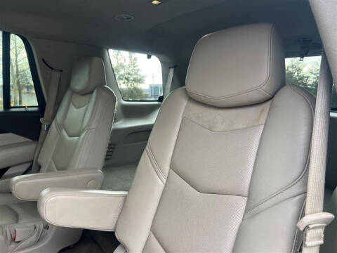 2017 Cadillac Escalade Luxury