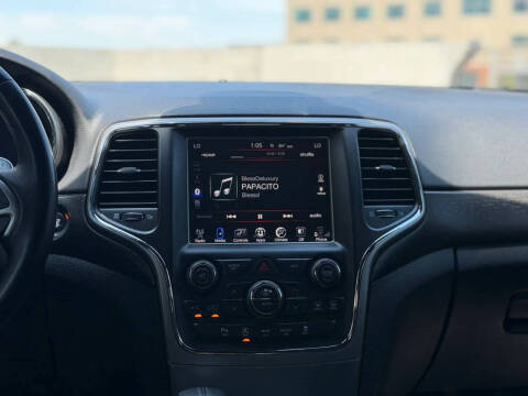2017 Jeep Grand Cherokee Altitude