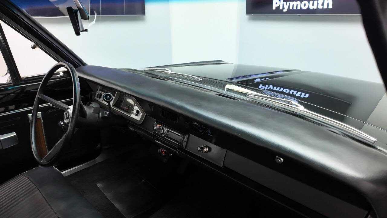 1968 Plymouth Valiant 69