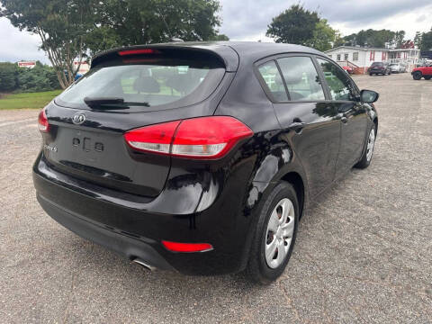 2017 Kia Forte5 LX