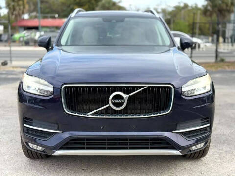 2016 Volvo XC90 T6 Momentum